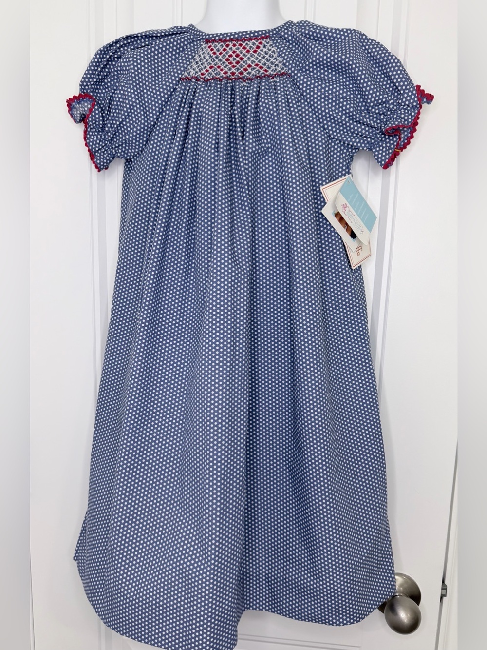 Vive La Fete Smocked Giraffe Bishop Hand Smocked girls 4 NWT Blue/white Boutique